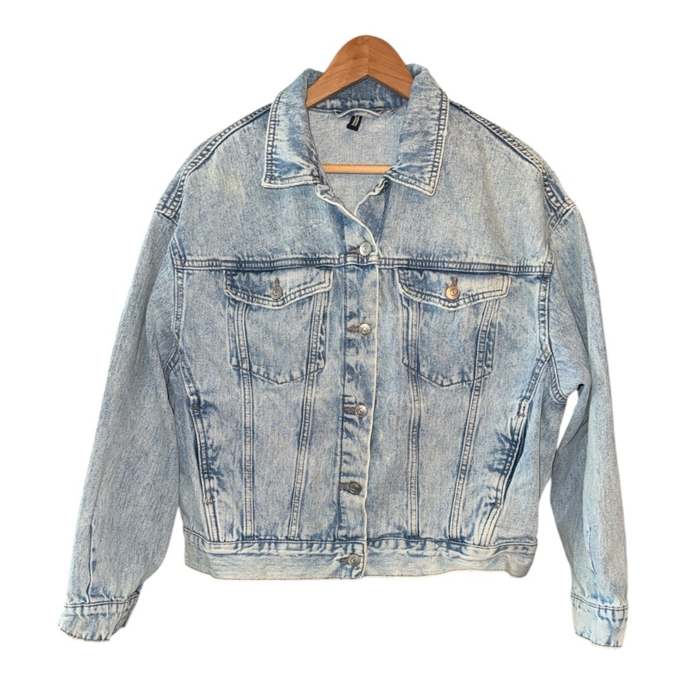 H&M Light Blue Denim‎ Jacket Size Medium